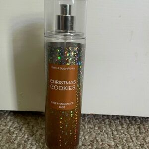 Bath & Body Works Christmas Cookies Fragrance Mist with Holographic Sparkle